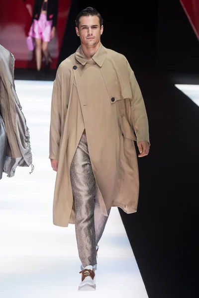Look 46